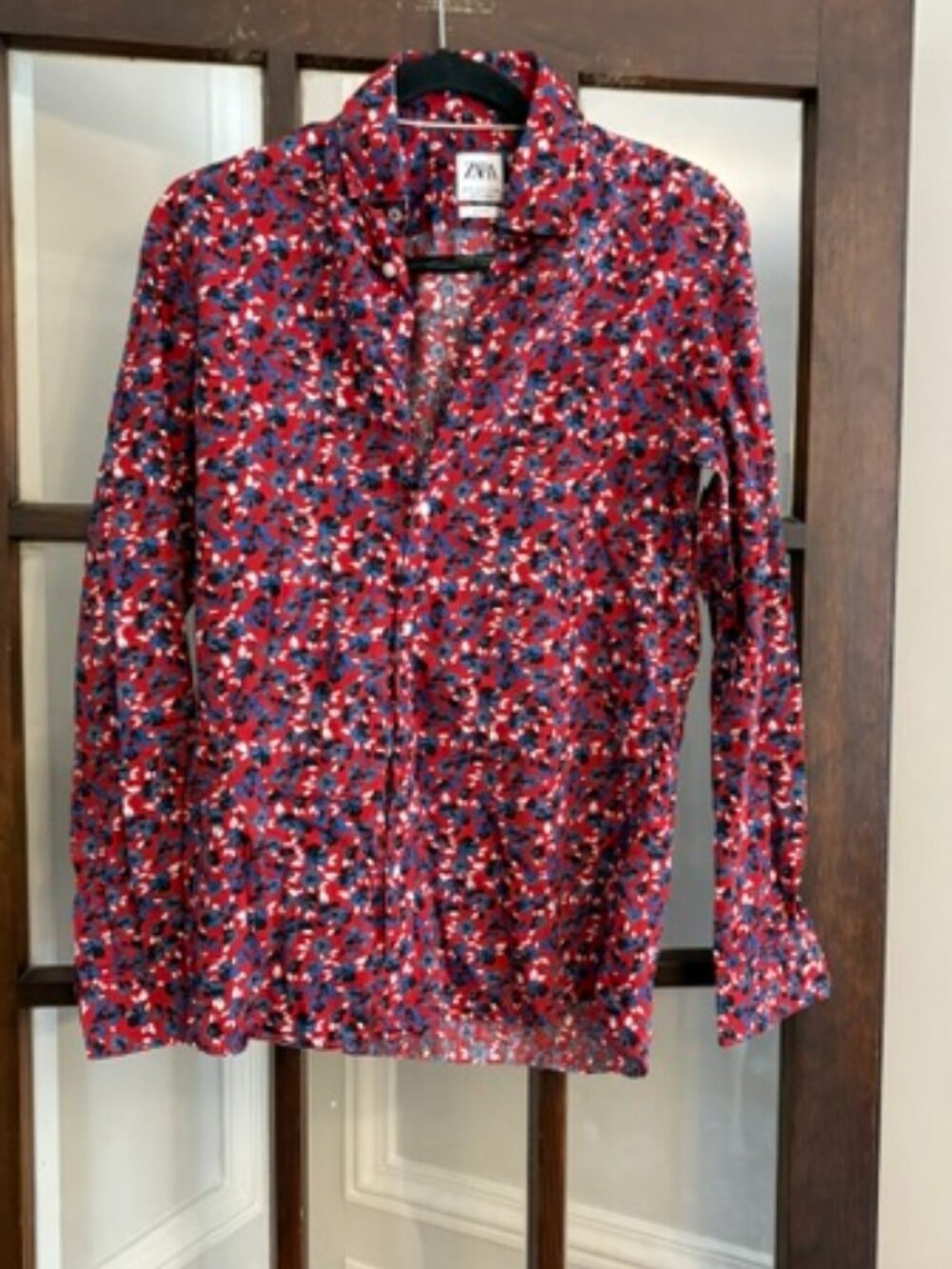 Zara Red Floral Button Down Shirt, Size Small